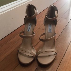 Steve Madden Feelya Heels